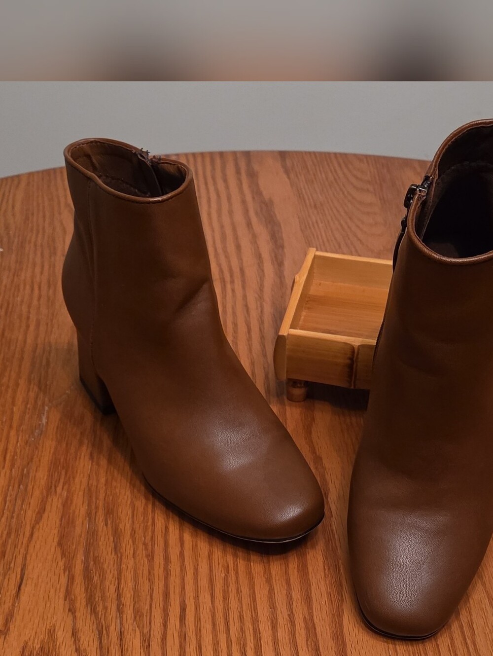 Michael Shannon Women's Brown Ankle Bootie Almond Toe Block Heel Side Zip US 7